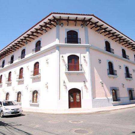 Hotel La Recolección León Quarto foto